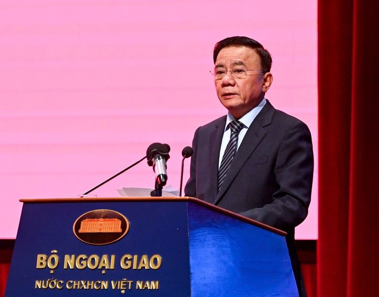 Thường trực Ban Bí thư Trần Cẩm Tú phát biểu chỉ đạo hội nghị. (Ảnh: DUY LINH)