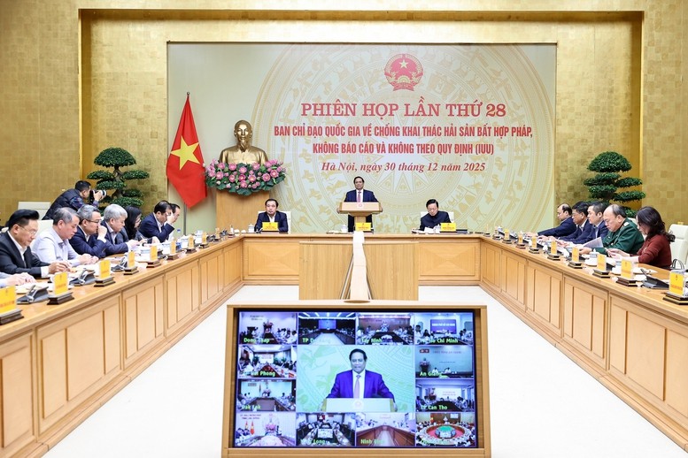 Thủ tướng Phạm Minh Chính chủ trì phiên họp lần thứ 28 của Ban Chỉ đạo quốc gia về chống khai thác hải sản bất hợp pháp, không báo cáo và không theo quy định (IUU) - Ảnh: VGP