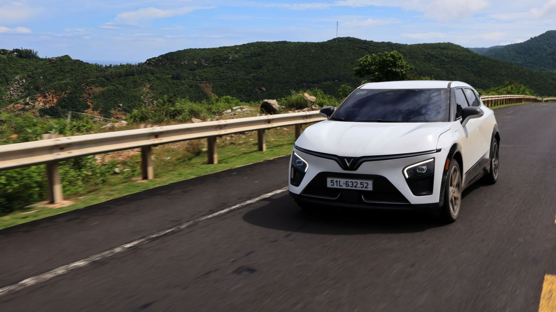 Ưu đãi chỉ còn tính bằng giờ để tiết kiệm tới 200 triệu đồng khi “chốt đơn” VinFast VF 7