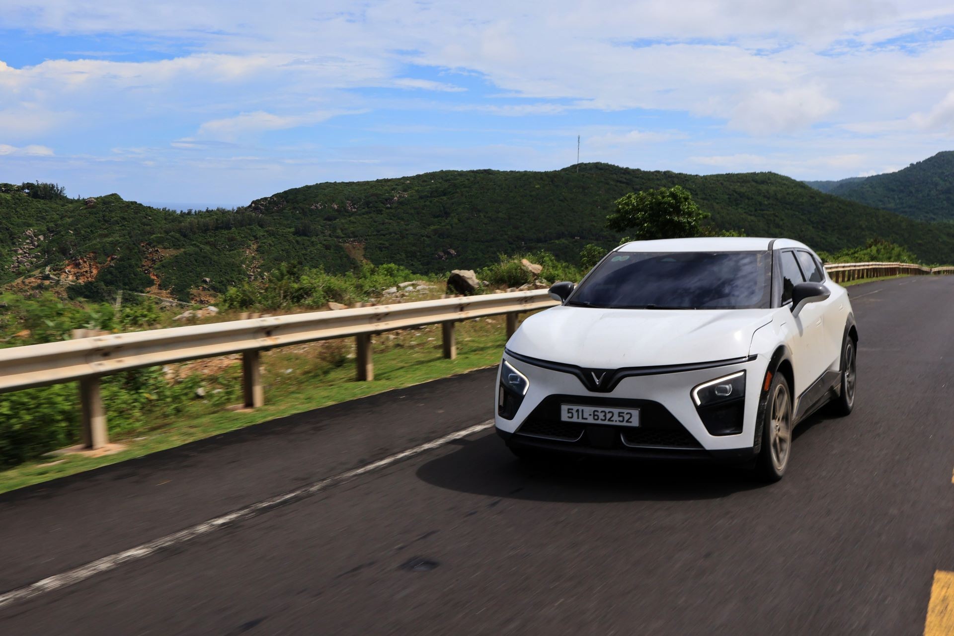 Ưu đãi chỉ còn tính bằng giờ để tiết kiệm tới 200 triệu đồng khi “chốt đơn” VinFast VF 7