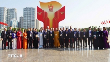 kieu bao mong muon dong gop thuc chat vao su phat trien cua dat nuoc