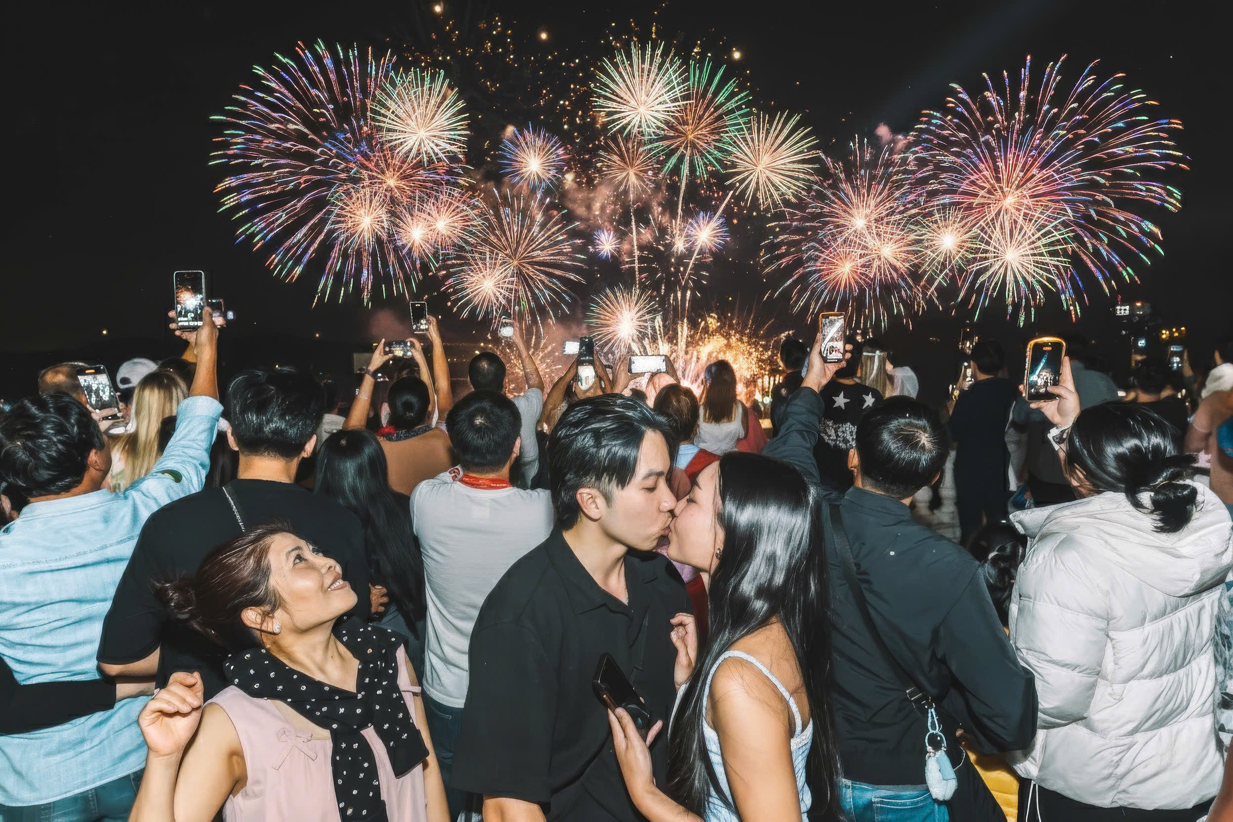 Đêm giao thừa rực rỡ trên bản đồ Việt Nam: “Thánh địa countdown họ Vin” vững vàng vị thế điểm đến quốc dân