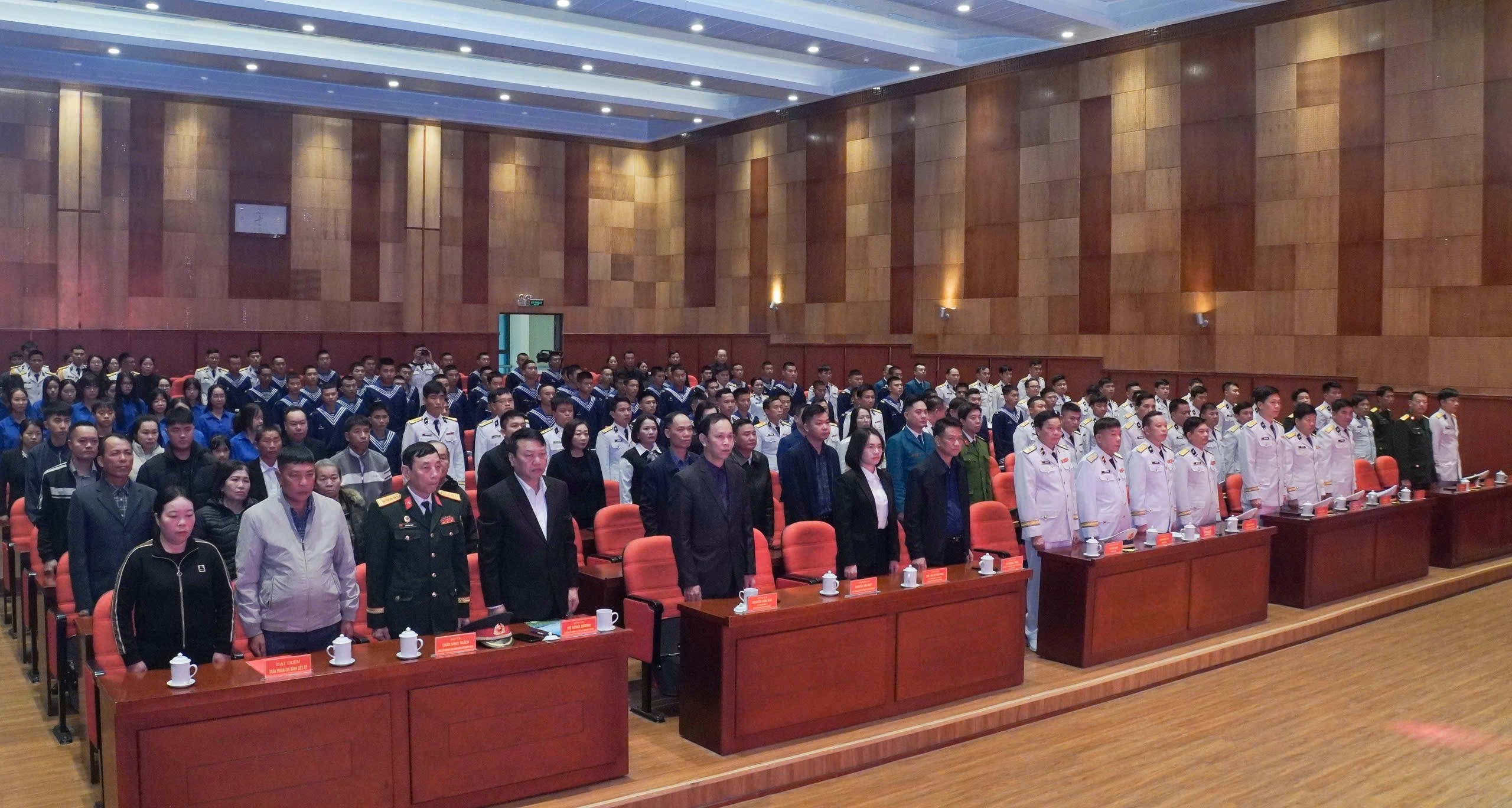 Phút mặc niệm tri ân Liệt sĩ Đàm Quang Mạnh