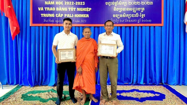 Mâm cơm tưởng niệm quân tình nguyện Việt Nam hy sinh tại Campuchia