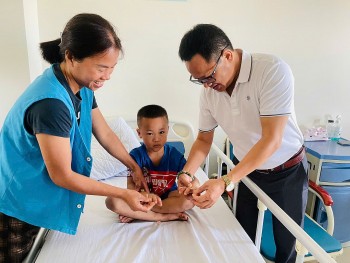 Zhi Shan Foundation mở rộng chuỗi hỗ trợ y tế và chăm sóc cho trẻ em, bà mẹ có hoàn cảnh khó khăn