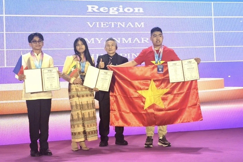 Học sinh Việt Nam đạt thành tích xuất sắc tại Olympic Toán học Thế giới WIMO Học sinh Việt Nam đạt thành tích xuất sắc tại Olympic Toán học Thế giới WIMO