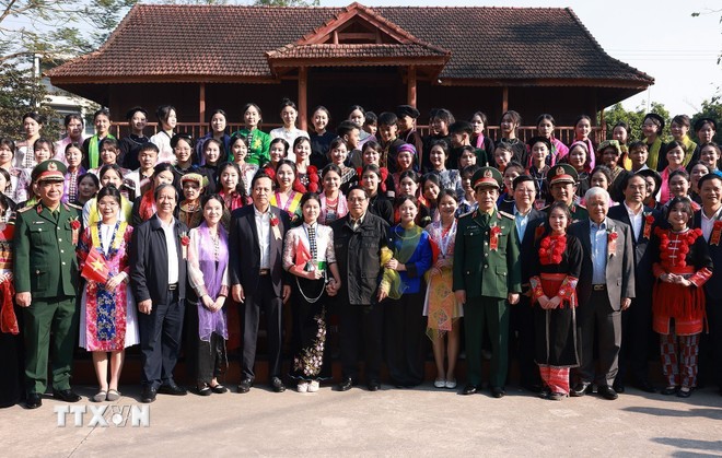 Thủ tướng: Xây dựng trường học khu vực miền núi, đồng bào dân tộc để gieo chữ, giữ nước Thủ tướng: Xây dựng trường học khu vực miền núi, đồng bào dân tộc để gieo chữ, giữ nước