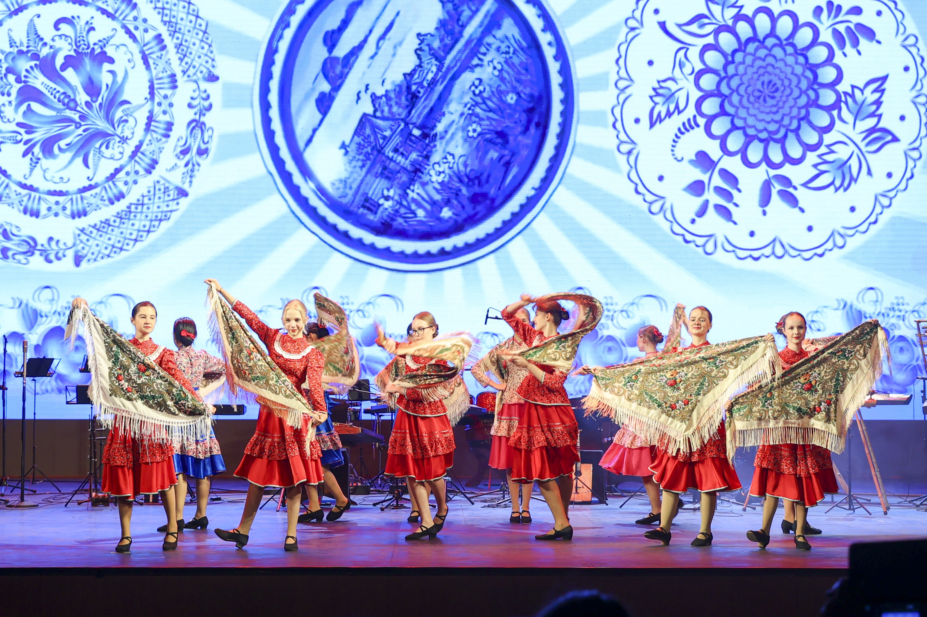 Lan tỏa tình hữu nghị qua giao lưu nghệ thuật quốc tế “Chào năm mới 2026”