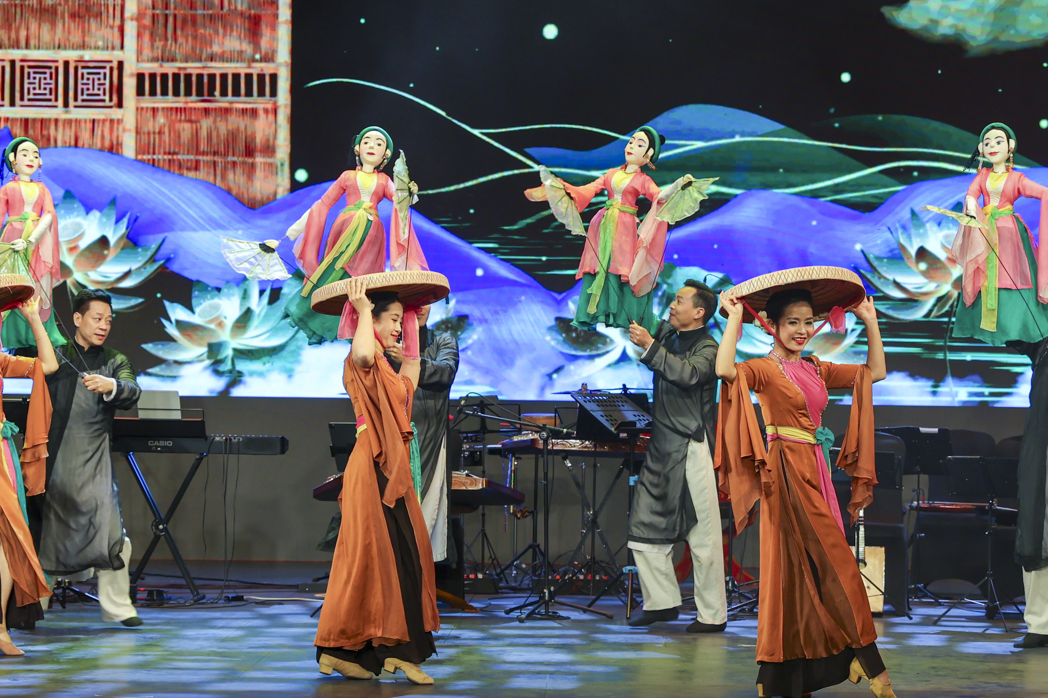 Lan tỏa tình hữu nghị qua giao lưu nghệ thuật quốc tế “Chào năm mới 2026”