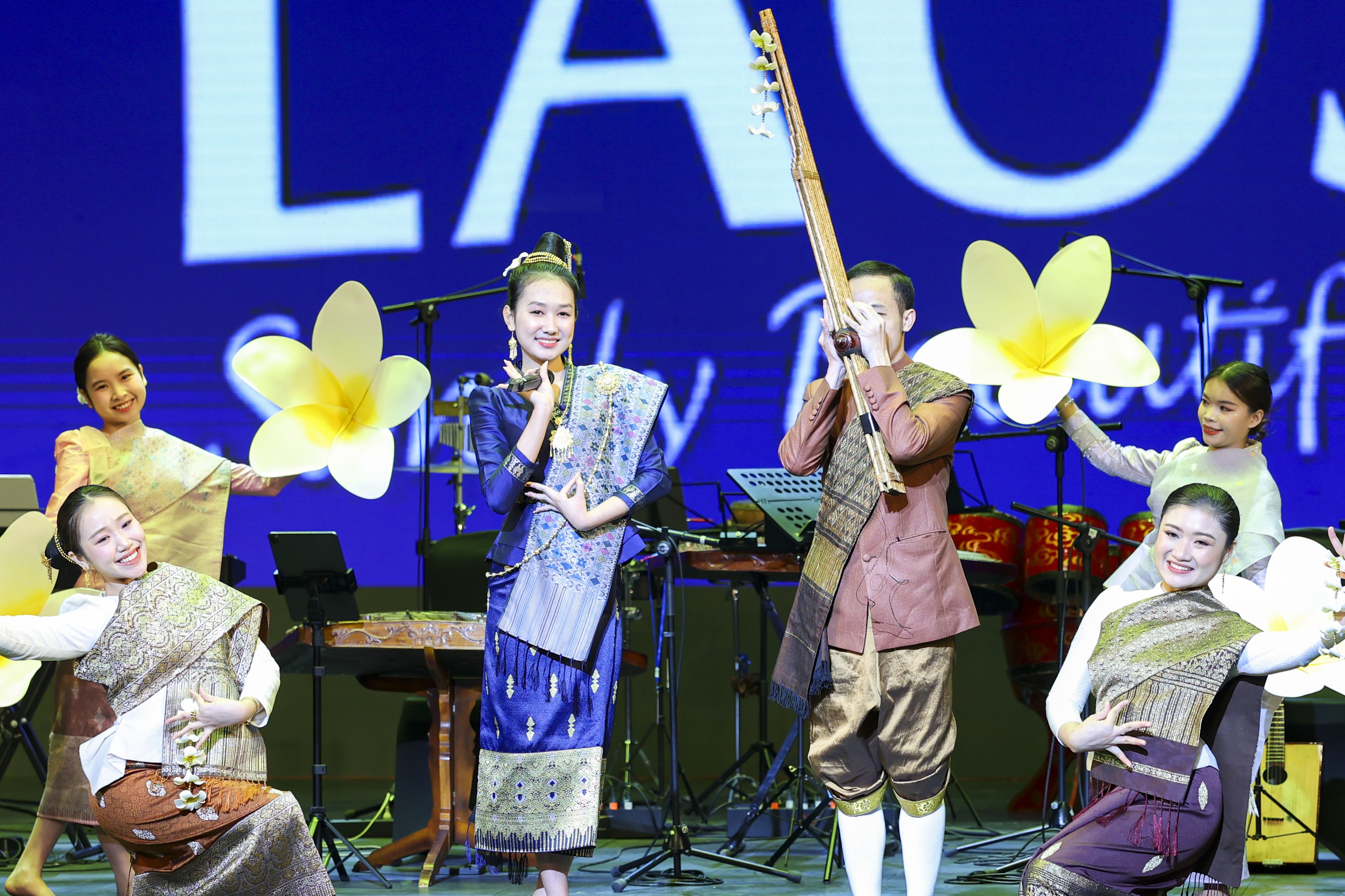 Lan tỏa tình hữu nghị qua giao lưu nghệ thuật quốc tế “Chào năm mới 2026”