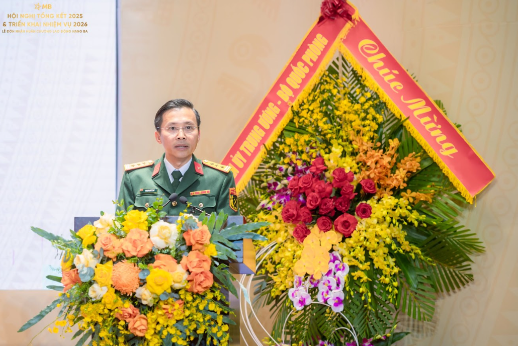 Ảnh: Đại tá Phạm Như Ánh - Phó Bí thư Đảng ủy, Tổng giám đốc MB phát biểu đáp từ Ảnh: Đại tá Phạm Như Ánh - Phó Bí thư Đảng ủy, Tổng giám đốc MB phát biểu đáp từ