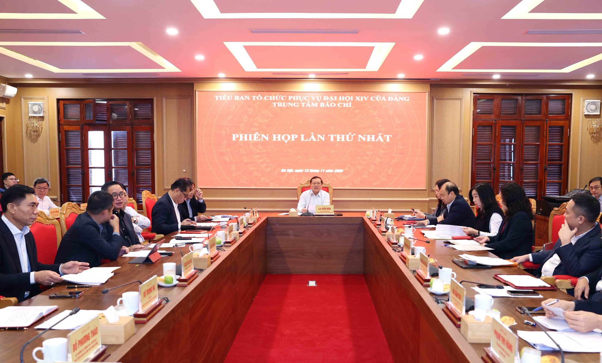 Bồi đắp niềm tin và khát vọng phát triển đất nước phồn vinh, văn minh, hạnh phúc Bồi đắp niềm tin và khát vọng phát triển đất nước phồn vinh, văn minh, hạnh phúc