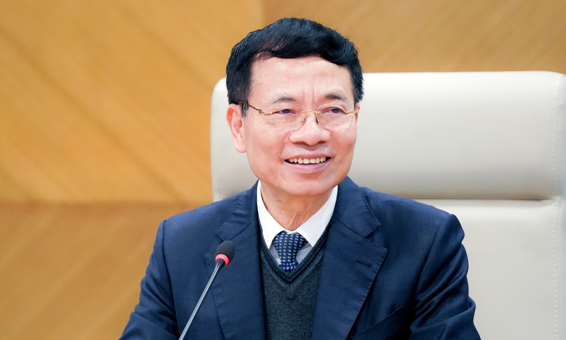 Bộ trưởng Bộ Khoa học và Công nghệ Nguyễn Mạnh Hùng Bộ trưởng Bộ Khoa học và Công nghệ Nguyễn Mạnh Hùng