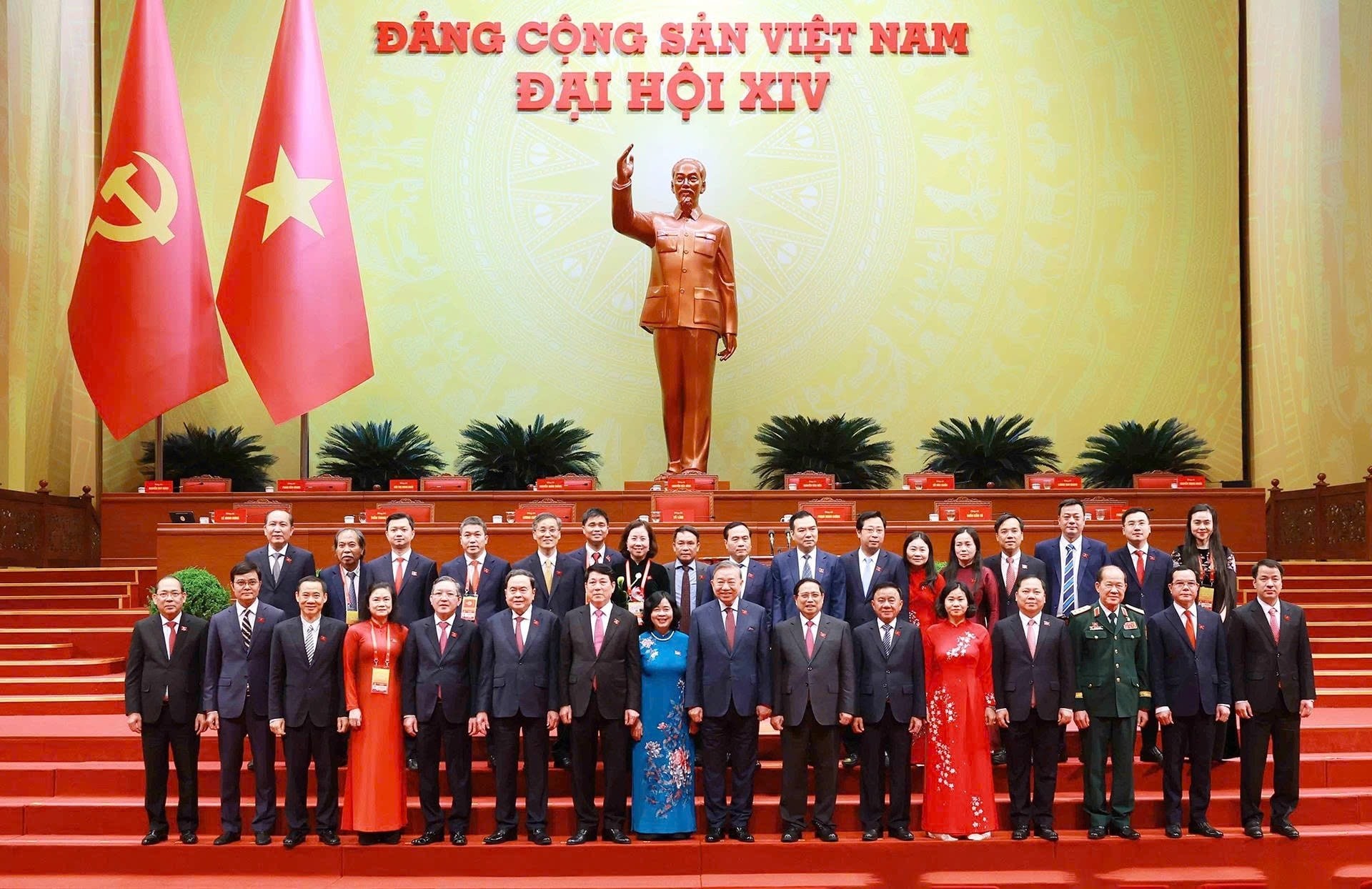 Lãnh đạo Đảng, Nhà nước chụp ảnh lưu niệm với Đoàn đại biểu Đảng bộ Mặt trận Tổ quốc, các đoàn thể Trung ương dự Đại hội XIV của Đảng. Ảnh: TTXVN Lãnh đạo Đảng, Nhà nước chụp ảnh lưu niệm với Đoàn đại biểu Đảng bộ Mặt trận Tổ quốc, các đoàn thể Trung ương dự Đại hội XIV của Đảng. Ảnh: TTXVN
