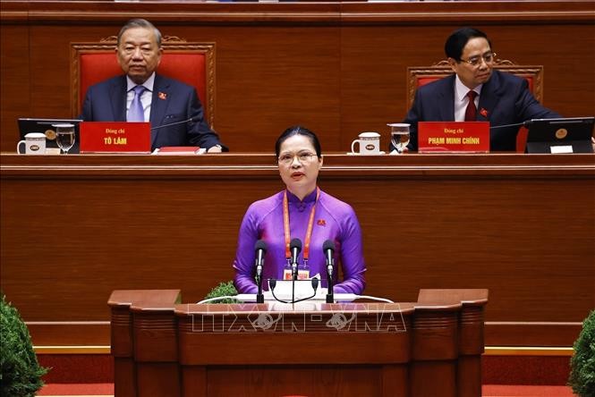 Niềm tin và động lực thúc đẩy phát triển đất nước nhanh, bền vững hơn Niềm tin và động lực thúc đẩy phát triển đất nước nhanh, bền vững hơn