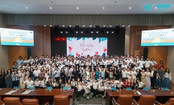 VietHope viện trợ 163 suất học bổng cho học sinh, sinh viên có hoàn cảnh khó khăn tại Huế