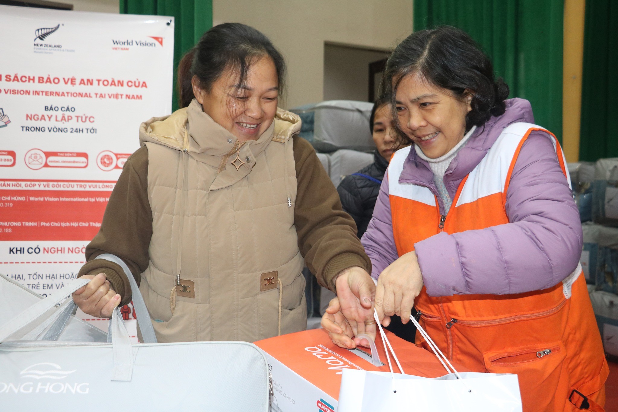 người dân bị ảnh hưởng bởi bão lũ tại xã Thất Khê, tỉnh Lạng Sơn