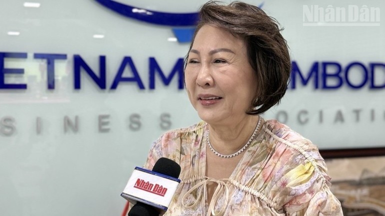 Khơi dậy niềm tin mạnh mẽ trong cộng đồng doanh nghiệp Việt Nam tại Campuchia Khơi dậy niềm tin mạnh mẽ trong cộng đồng doanh nghiệp Việt Nam tại Campuchia