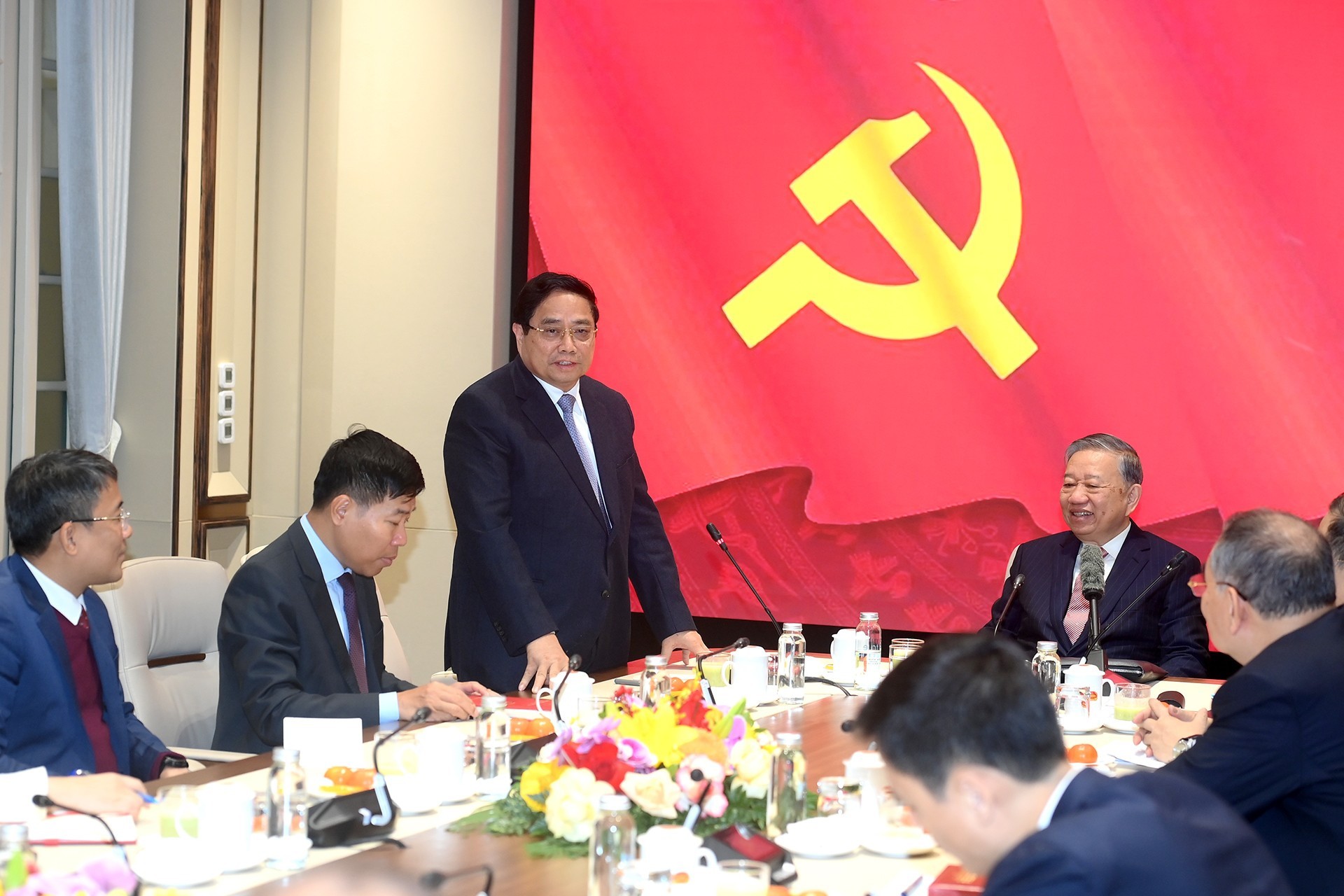 Tổng Bí thư Tô Lâm làm việc với các Đại sứ, Trưởng cơ quan đại diện Việt Nam tại nước ngoài Tổng Bí thư Tô Lâm làm việc với các Đại sứ, Trưởng cơ quan đại diện Việt Nam tại nước ngoài