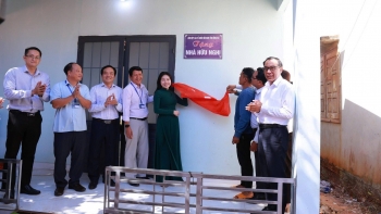 dong nai an cu mo loi cho con em den truong