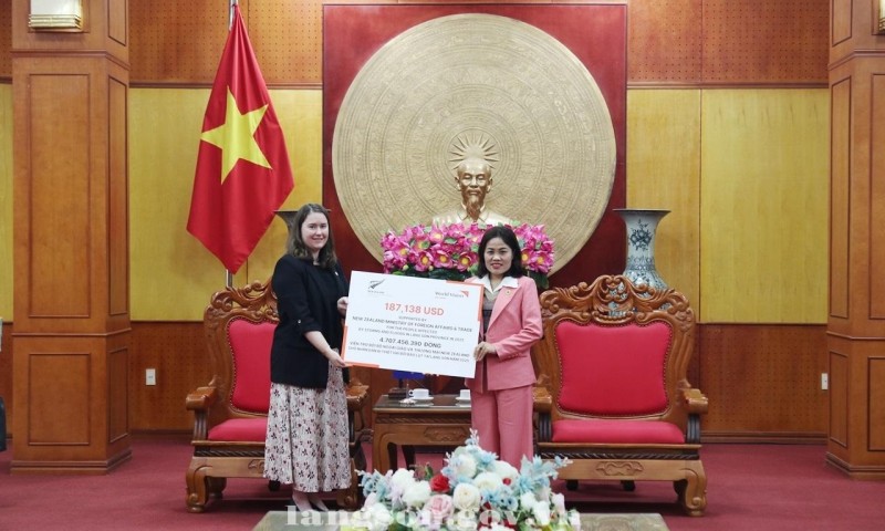 New Zealand trao hơn 4,7 tỷ đồng ủng hộ Lạng Sơn sau bão lũ New Zealand trao hơn 4,7 tỷ đồng ủng hộ Lạng Sơn sau bão lũ