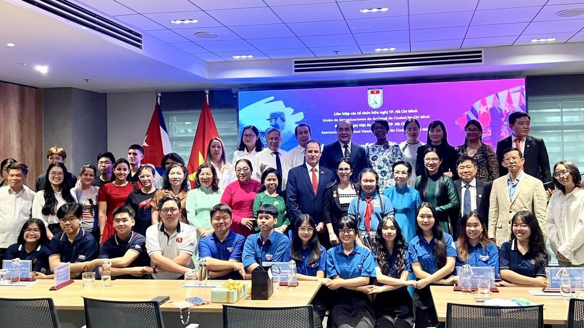 Gặp mặt đoàn kết nhân dân Việt Nam - Cuba kỷ niệm 67 năm Quốc khánh Cuba