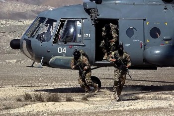 Tin quốc tế ngày 30/01: EU liệt Vệ binh cách mạng Hồi giáo Iran vào danh sách khủng bố, Mỹ mở lại không phận Venezuela