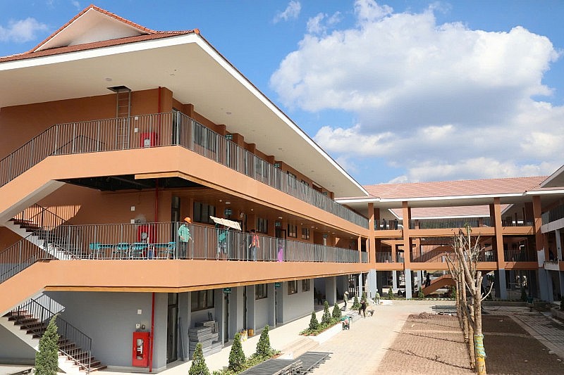 Trường liên cấp đầu tiên của cả nước mở cánh cửa học tập nơi cực Tây Tổ quốc