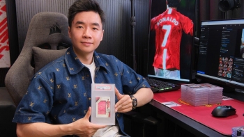 tu dam me bong da den bo suu tap the in hinh cristiano ronaldo bac ti