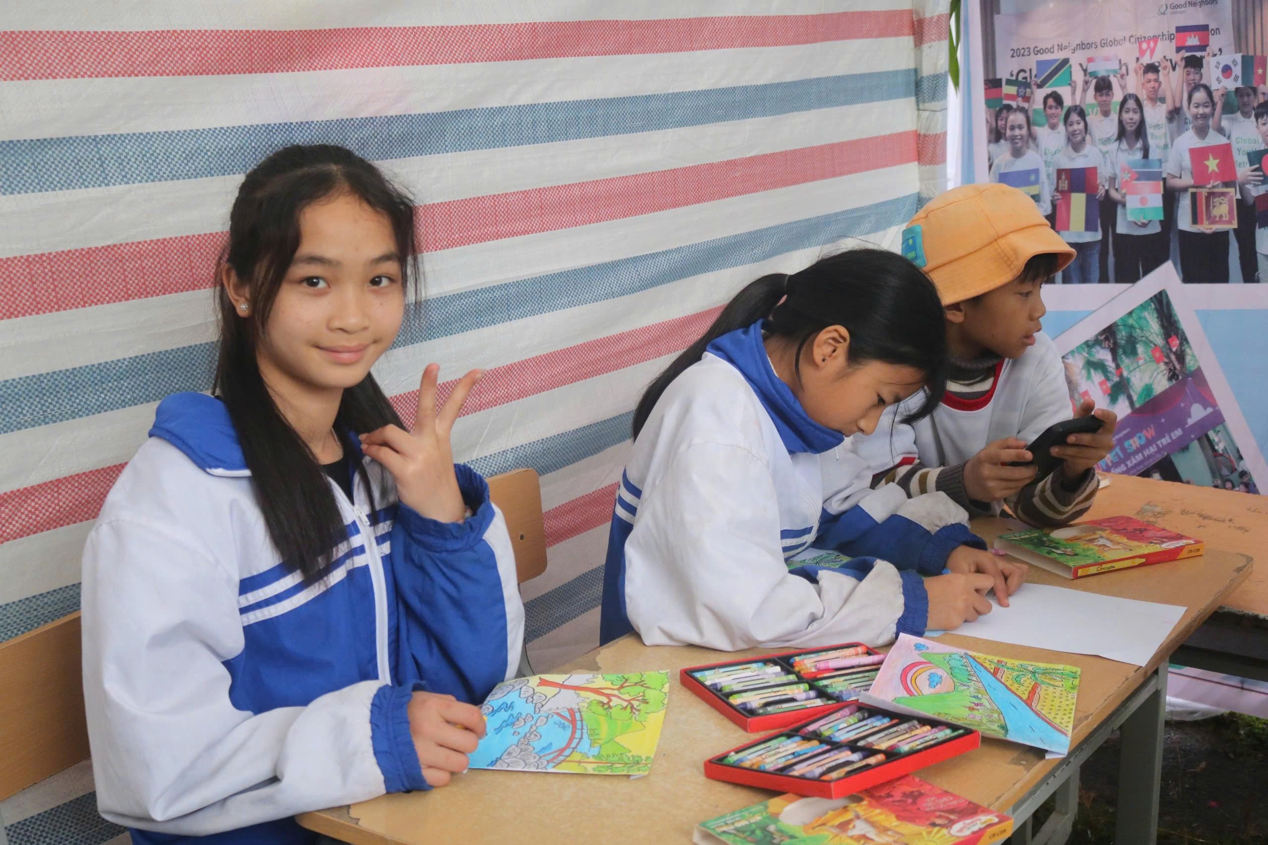 Hơn 500 người tham gia ngày hội truyền thông bảo vệ trẻ em tại xã Tân Thanh, tỉnh Tuyên Quang