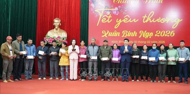 Phó Chủ tịch Quốc hội Nguyễn Thị Thanh thăm, tặng quà Tết tại Ninh Bình Phó Chủ tịch Quốc hội Nguyễn Thị Thanh thăm, tặng quà Tết tại Ninh Bình