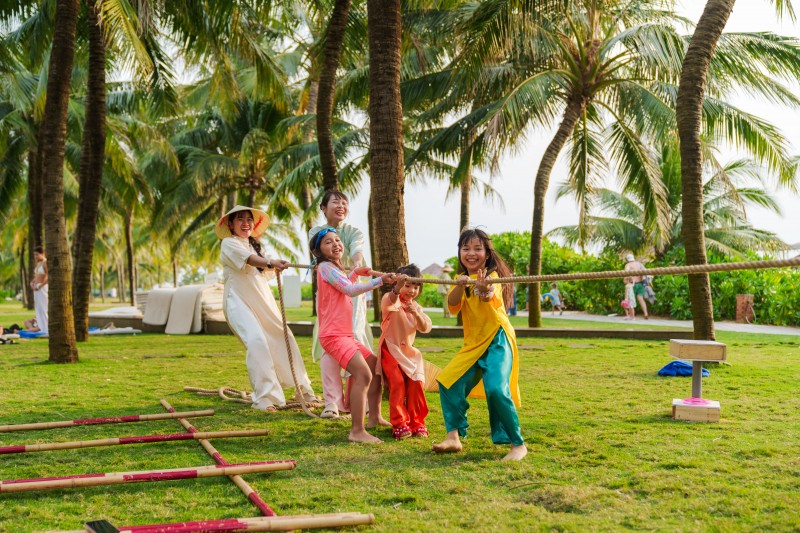 Đưa cả gia đình đi chơi Tết - bài toán không dễ giải