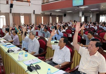 100 ung cu vien tai vinh long duoc cu tri noi cu tru tin nhiem