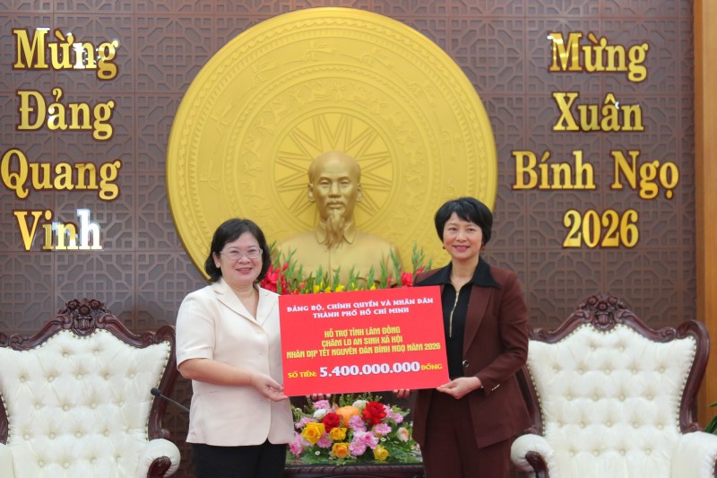 Thăm, tặng quà Tết cho các gia đình chính sách, hộ có hoàn cảnh khó khăn tại Lâm Đồng Thăm, tặng quà Tết cho các gia đình chính sách, hộ có hoàn cảnh khó khăn tại Lâm Đồng