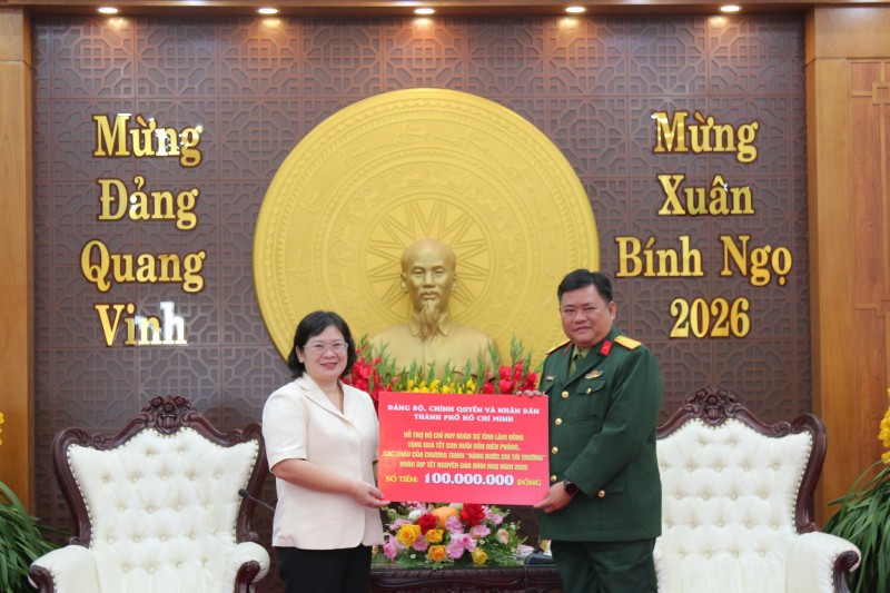 Thăm, tặng quà Tết cho các gia đình chính sách, hộ có hoàn cảnh khó khăn tại Lâm Đồng Thăm, tặng quà Tết cho các gia đình chính sách, hộ có hoàn cảnh khó khăn tại Lâm Đồng