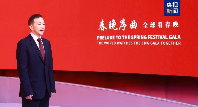 Robot Bumi xuất hiện tại hậu trường buổi tổng duyệt Gala Mừng Xuân của CMG