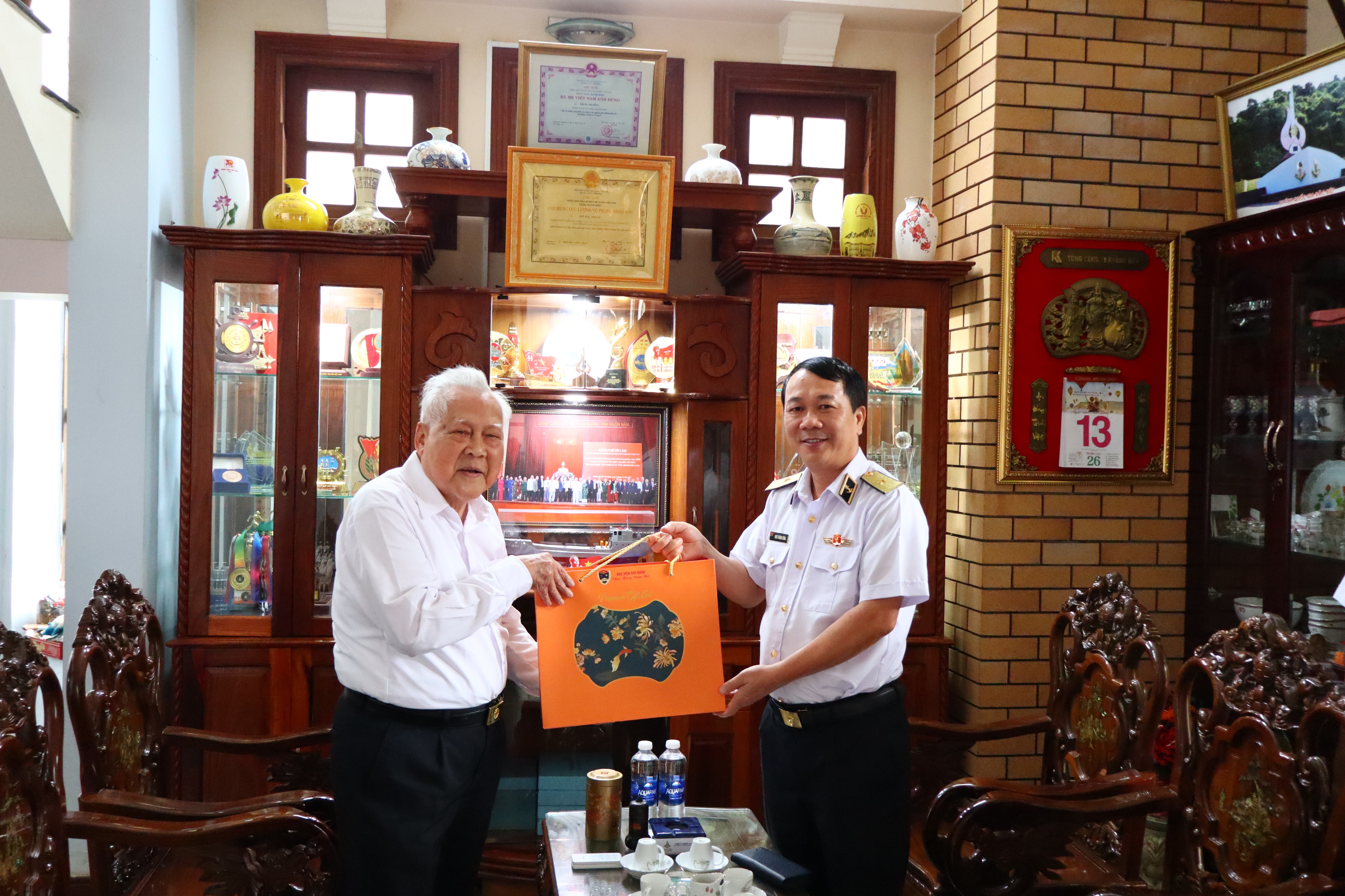 Giữ lửa truyền thống, đón Xuân Bính Ngọ 2026 tại Học viện Hải quân Giữ lửa truyền thống, đón Xuân Bính Ngọ 2026 tại Học viện Hải quân