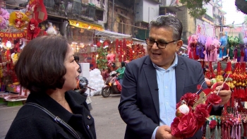 khong chi la mot vi khach dai su saadi salama va nhung mua tet viet