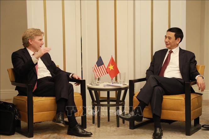 Ngày 19/2, tại thủ đô Washington D.C., Đại tướng Phan Văn Giang, Ủy viên Bộ Chính trị, Phó Bí thư Quân ủy Trung ương, Bộ trưởng Bộ Quốc phòng Việt Nam đã tiếp Ngài Elbridge A. Colby, Thứ trưởng thứ nhất Bộ Chiến tranh Hoa Kỳ phụ trách Chính sách, trong khuôn khổ chuyến tham dự đoàn công tác của Tổng Bí thư Tô Lâm tới cuộc họp khai mạc Hội đồng Hòa bình về Gaza tại Hoa Kỳ. Ngày 19/2, tại thủ đô Washington D.C., Đại tướng Phan Văn Giang, Ủy viên Bộ Chính trị, Phó Bí thư Quân ủy Trung ương, Bộ trưởng Bộ Quốc phòng Việt Nam đã tiếp Ngài Elbridge A. Colby, Thứ trưởng thứ nhất Bộ Chiến tranh Hoa Kỳ phụ trách Chính sách, trong khuôn khổ chuyến tham dự đoàn công tác của Tổng Bí thư Tô Lâm tới cuộc họp khai mạc Hội đồng Hòa bình về Gaza tại Hoa Kỳ.