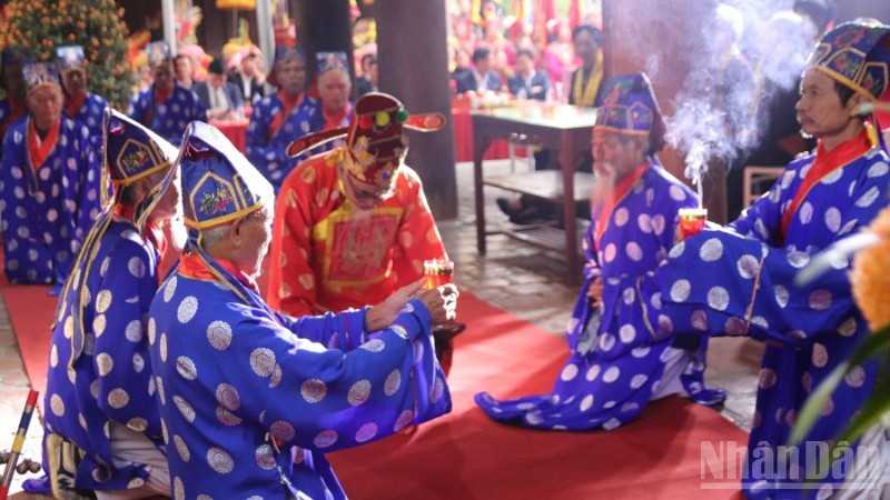 Lễ khai chỉ tại Lễ hội chùa Keo mùa xuân năm Bính Ngọ 2026. (Ảnh: Báo Nhân Dân) Lễ khai chỉ tại Lễ hội chùa Keo mùa xuân năm Bính Ngọ 2026. (Ảnh: Báo Nhân Dân)