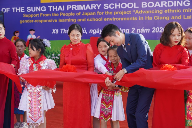 Khánh thành nhà bán trú điểm trường Sủng Phính, trường PTDTBT Tiểu học Sủng Thài, tỉnh Tuyên Quang