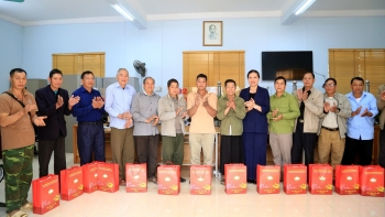 Phó Chủ tịch - Tổng Thư ký Ủy ban Trung ương MTTQ Việt Nam Hà Thị Nga tiếp xúc cử tri tại Lai Châu