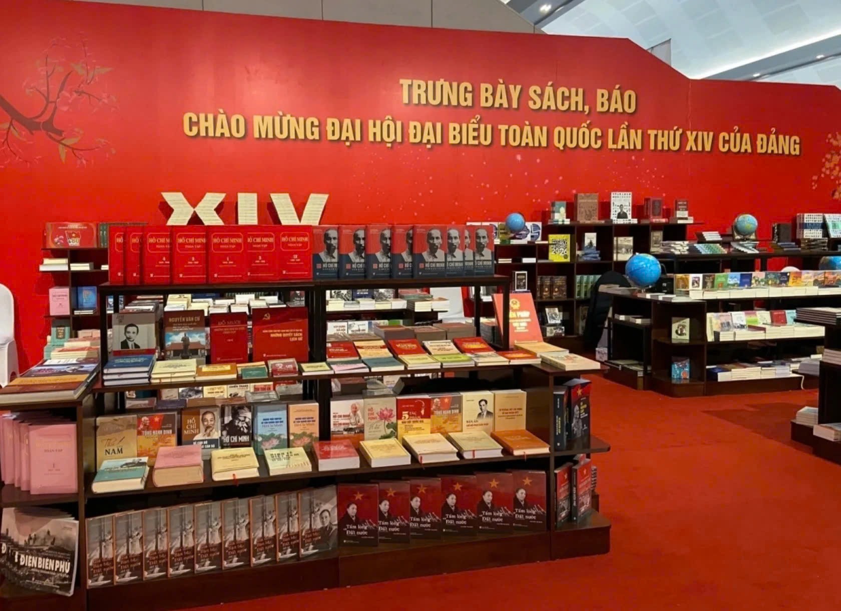 NXB Chính trị quốc gia Sự thật trưng bày, giới thiệu sách tại Đại hội XIV của Đảng.