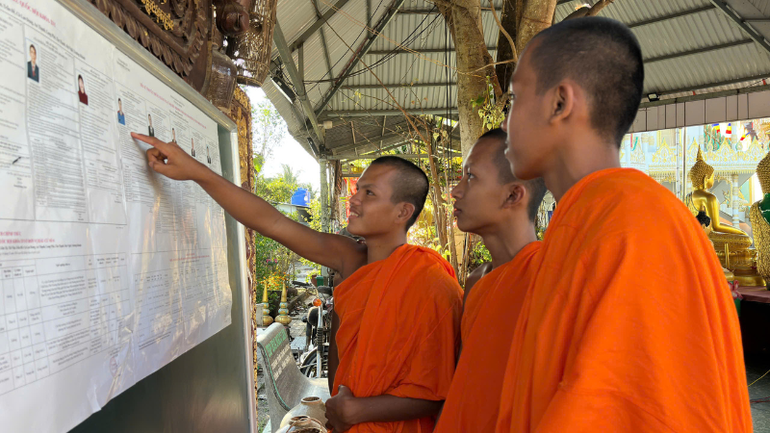 Rộn ràng không khí bầu cử tại vùng đồng bào Khmer ở Cần Thơ