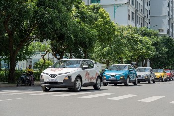 vinfast vf 5 mau suv dien dang tien cho nguoi viet giua thoi gia xang leo thang