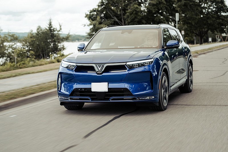 VinFast VF 9: Tiện nghi “hạng nhất”, vận hành ăn đứt xe xăng nhưng “nuôi” chỉ 0 đồng VinFast VF 9: Tiện nghi “hạng nhất”, vận hành ăn đứt xe xăng nhưng “nuôi” chỉ 0 đồng