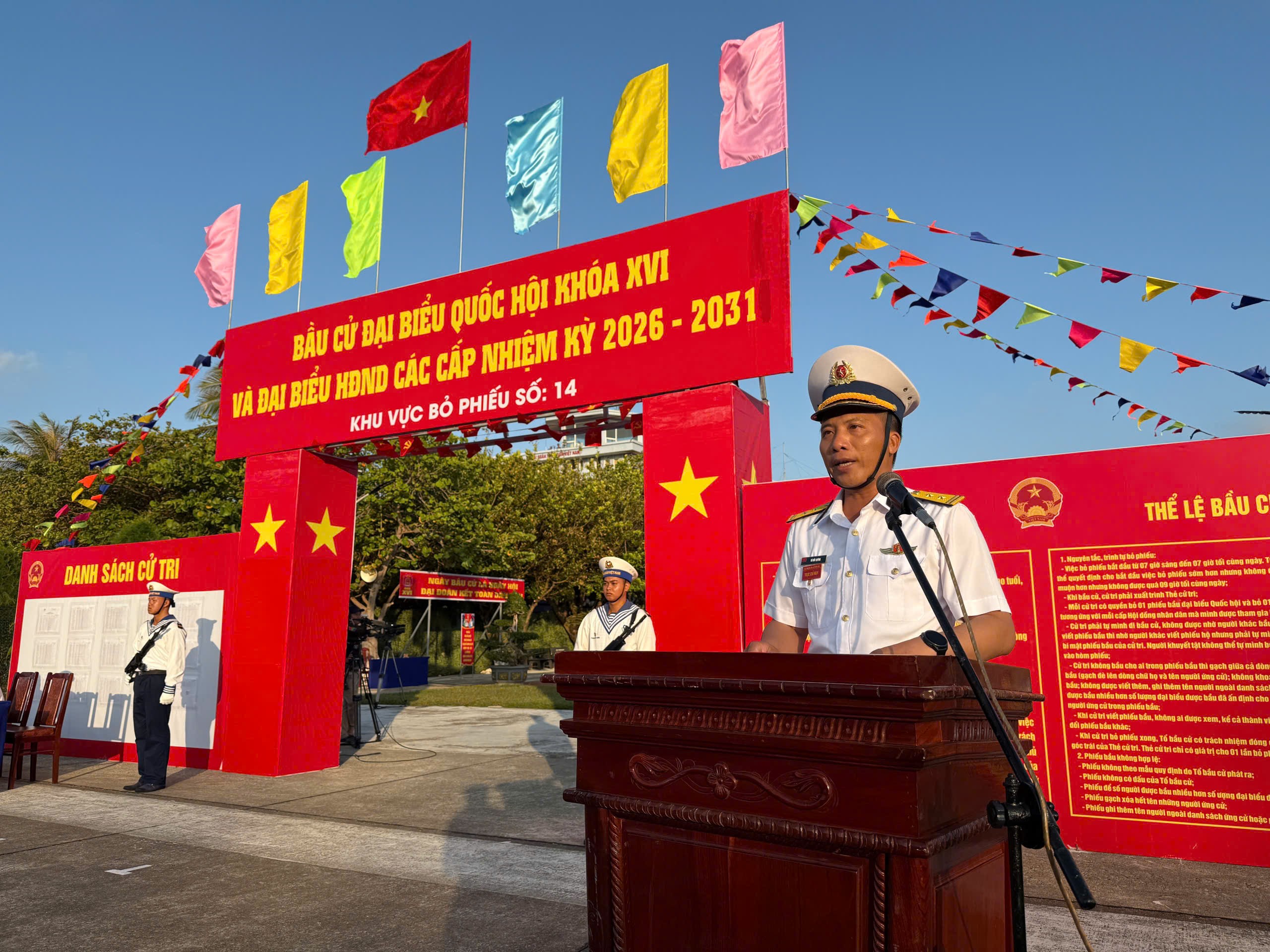 Hoàn tất công tác chuẩn bị cho “Ngày hội non sông” tại Trường Sa Hoàn tất công tác chuẩn bị cho “Ngày hội non sông” tại Trường Sa