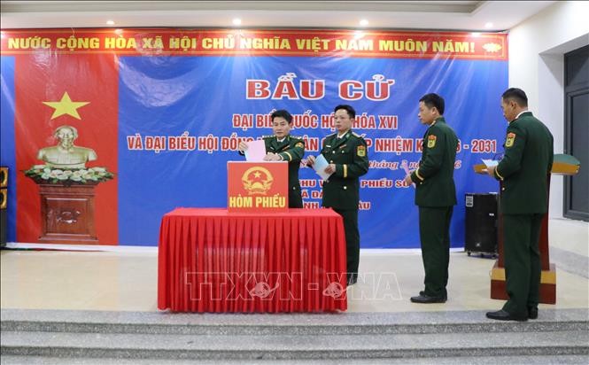 "Làm việc nước bây giờ là hy sinh, là phấn đấu, quên lợi riêng mà nghĩ lợi chung"