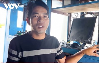 Ngư dân Quảng Ngãi đưa công nghệ vào mỗi chuyến biển