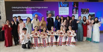 lan toa van hoa viet nam giua long thu do nuoc nga